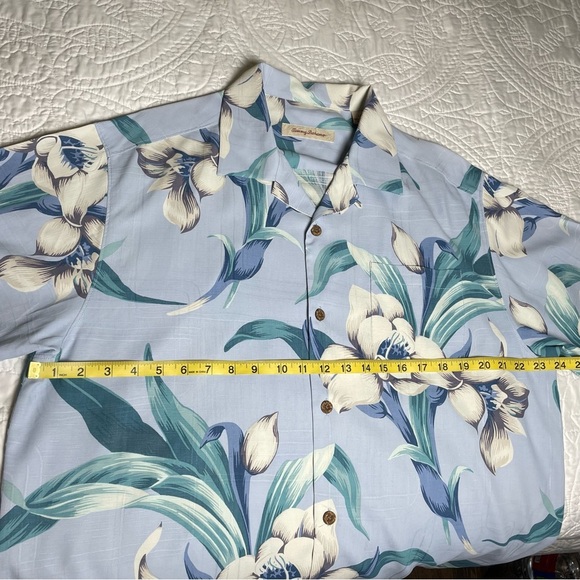 Tommy Bahama Classic Silk Camp Shirt Men’s L
Camp Tropical Dad - Picture 4 of 13